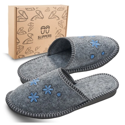 Klapki damskie Slippers pantofle domowe