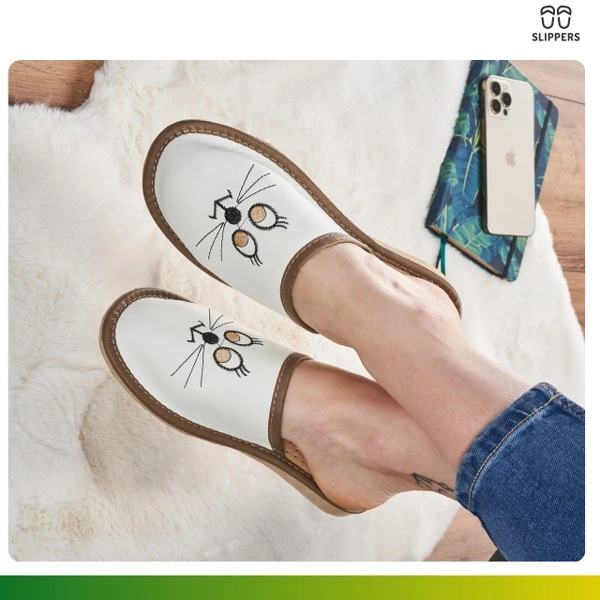 Skórzane klapki damskie kotki Slippers